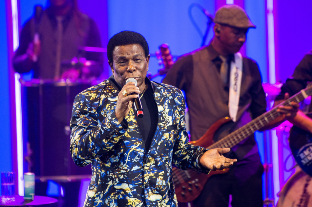 As vozes do Carnaval: relembre os maiores intérpretes da Sapucaí 1 Neguinho da Beija-Flor