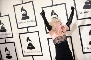 A cantora Cindy Lauper que, agora, tem carreira repassa em documentário