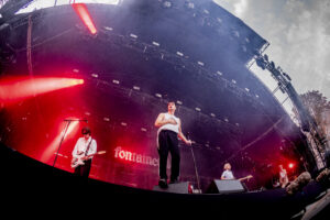 Banda Fontaines D.C. participou de brincadeira no TiktTk e fez doação para Palestina