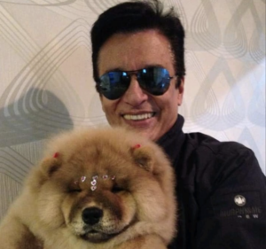 O cantor Nahim tem duas filhas