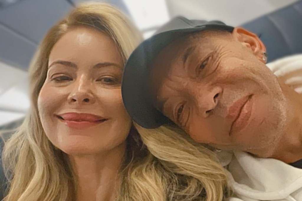 Viúva de Chrystian desabafa após morte do cantor: 'Solidão aperta' 1 Key Vieira, esposa de Chrystian (1956-2024), publicou uma carta aberta após a morte do cantor