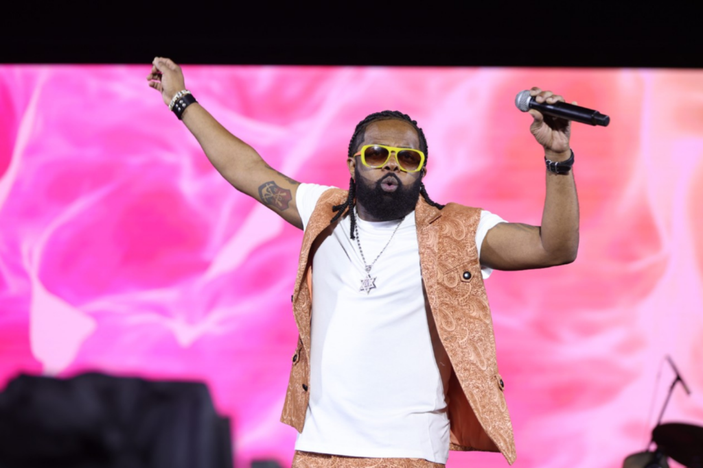 8 lançamentos da semana indispensáveis, escolhidos pela Billboard Brasil 1 O sambista Xande de Pilares é uma das atrações do Rock in Rio 2024