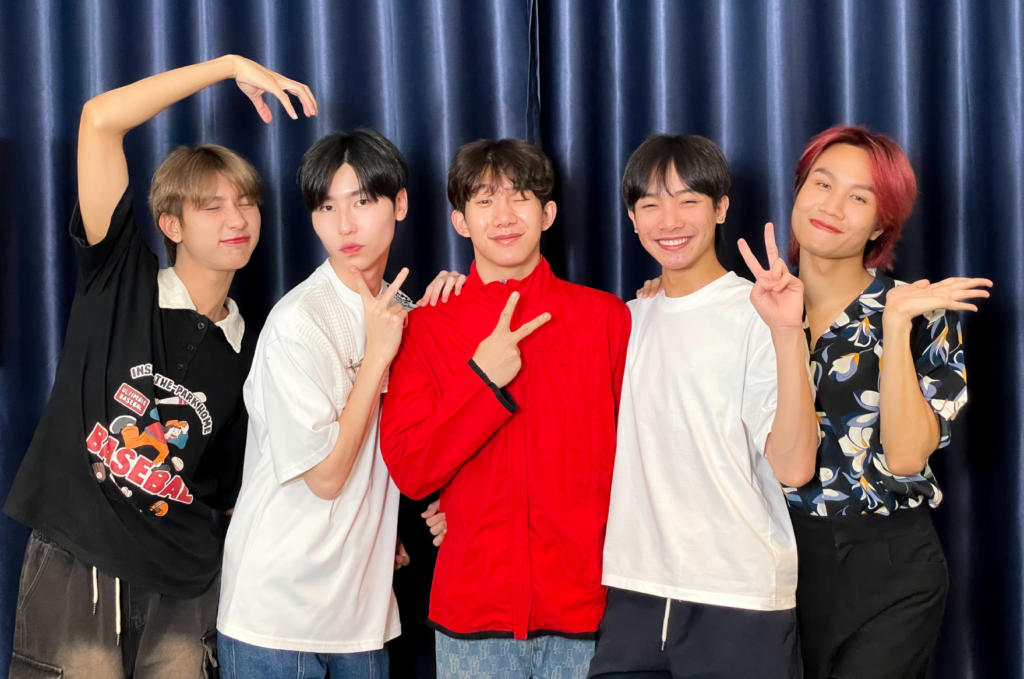 Conheça o HENT, grupo LGBTQIA+ novato do pop tailandês 1 HENT