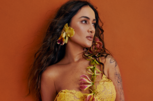 Gabriela, ex-Melim, reuniu os amigos para celebrar seus 30 anos