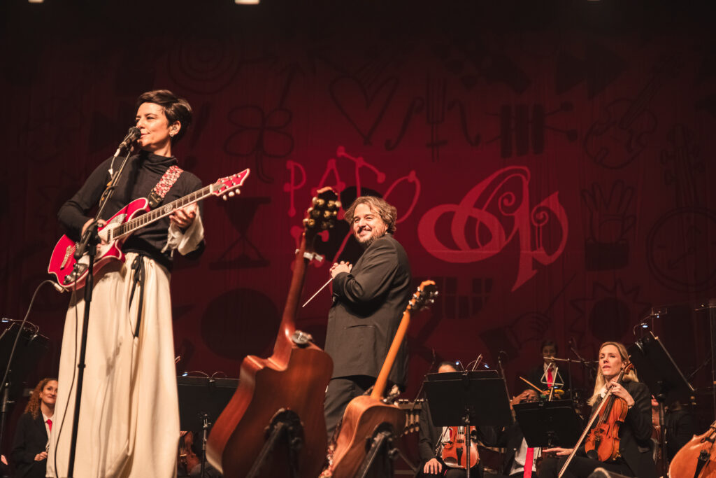 Pato Fu reforça a fama de banda pop experimental em disco com orquestra 1 14102022 EOSR W2A8178 @paschoabarbara