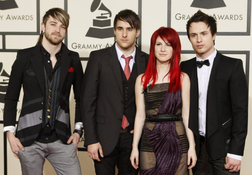 Paramore libera inéditas na edição deluxe de álbum de estreia; ouça agora 1 2008 02 11T120000Z 1144977203 GM1DXFWANEAA RTRMADP 3 GRAMMYS