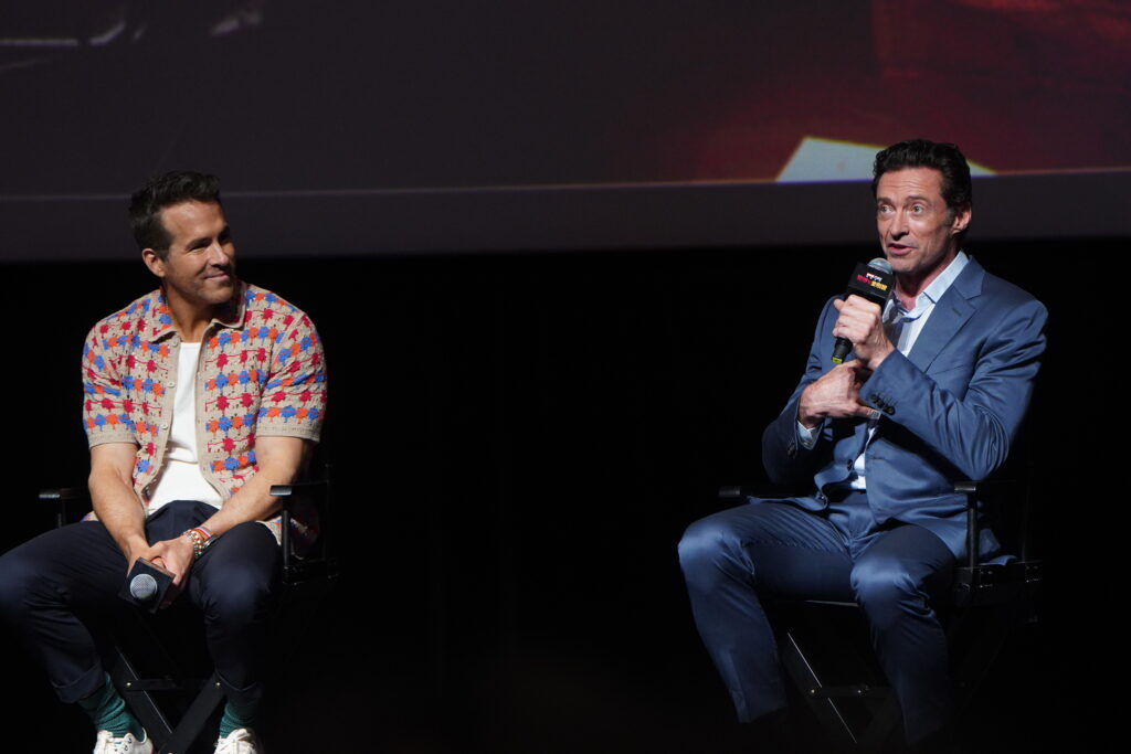 Stray Kids e BLACKPINK: as duas paixões de Ryan Reynolds, o ator de 'Deadpool' 1 Os atores Ryan Reynolds e Hugh Jackman em coletiva do filme "Deadpool vs. Wolverine"