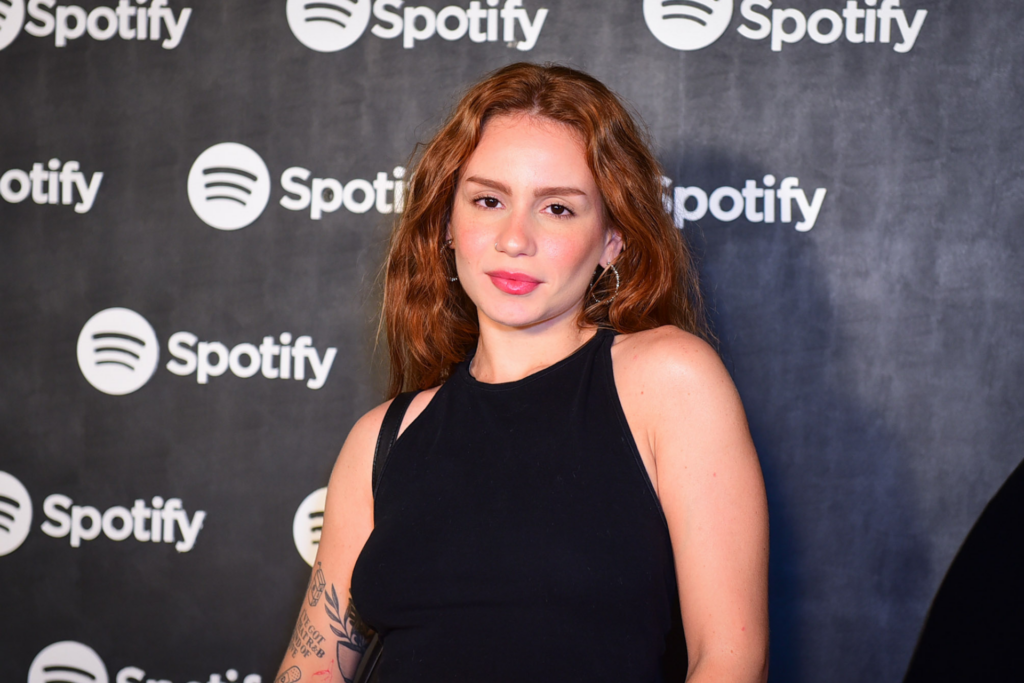 Carol Biazin está nos preparativos para lançar seu novo álbum