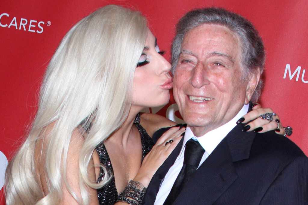 Filhos de Tony Bennett brigam por fortuna de fundo fiduciário 1 Lady Gaga e Tony Bennett (1926-2023) gravaram dois álbuns juntos