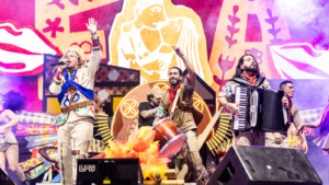 Mascara Billboard 1600 x 90014