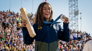 Mascara Billboard 1600 x 90022