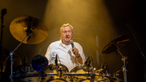 Mascara Billboard 1600 x 90026