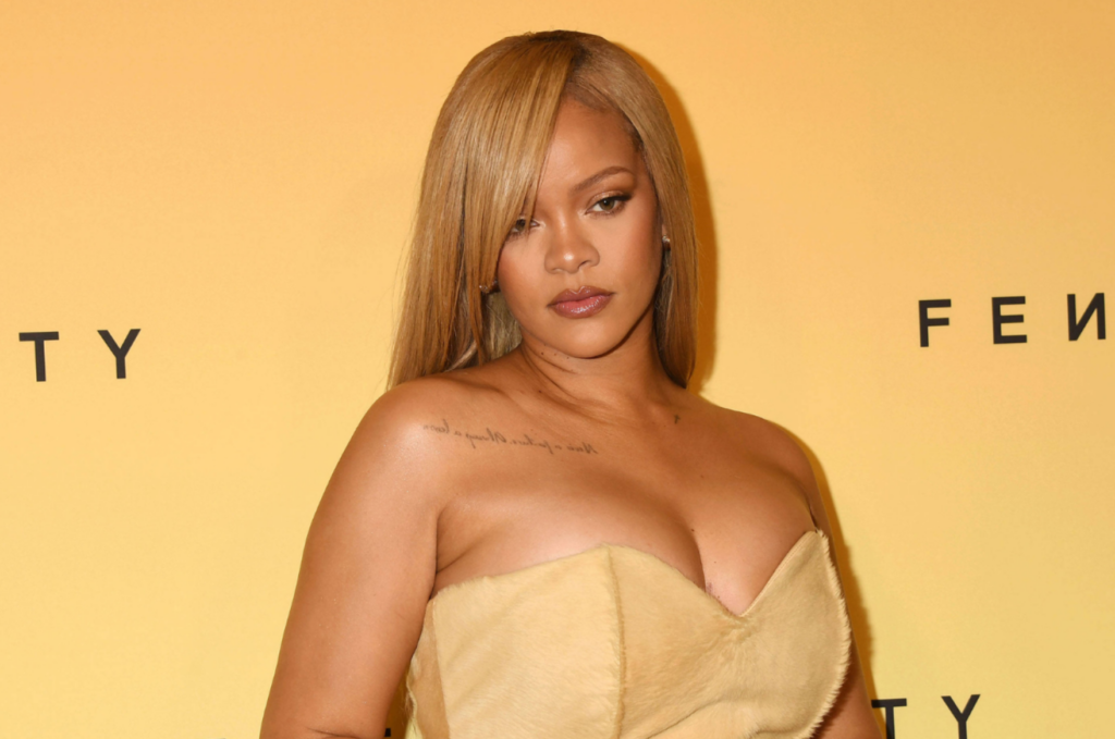 Rihanna mostra as aventuras de seu filho para fugir do berço 1 Rihanna