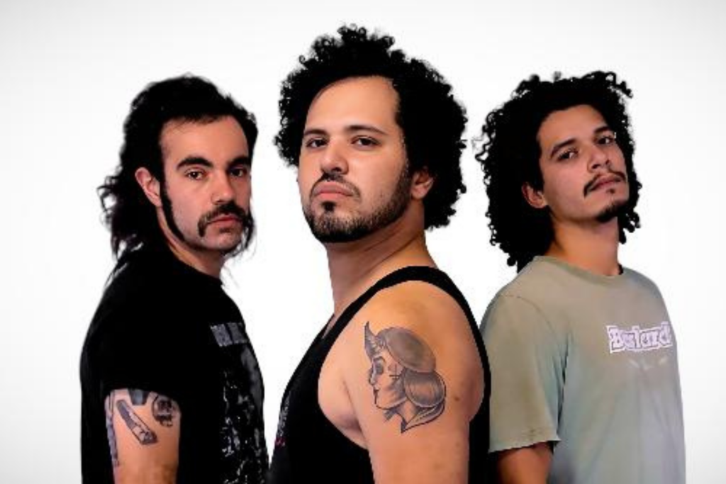 Vocalista da banda Maquinários morre durante show em Santa Catarina 1 watson silva