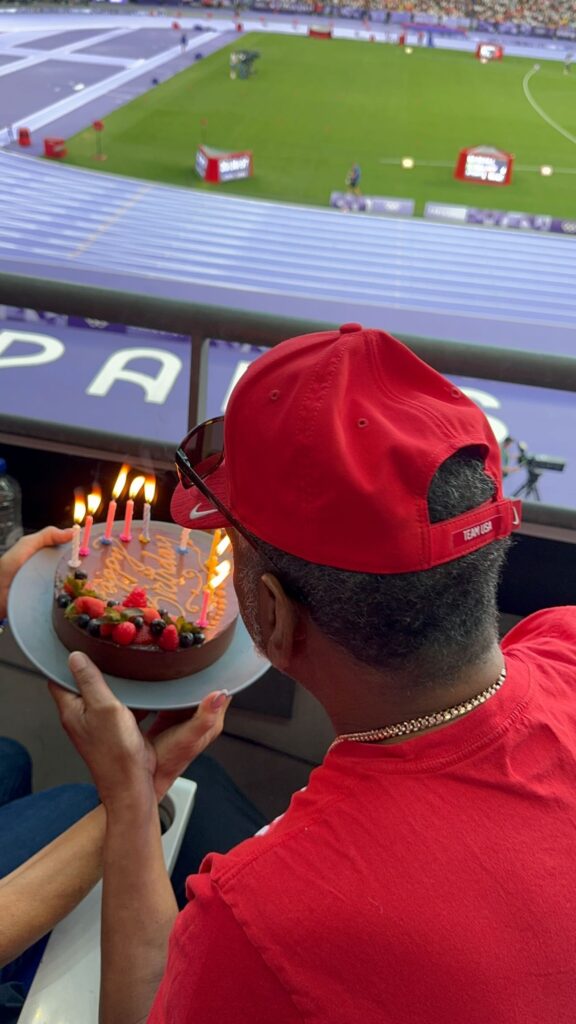 Snoop Dogg dá presente especial de aniversário ao pai da ginasta Simone Biles 4 O pai de Simone Biles fez 75 anos (Reprodução/Instagram)