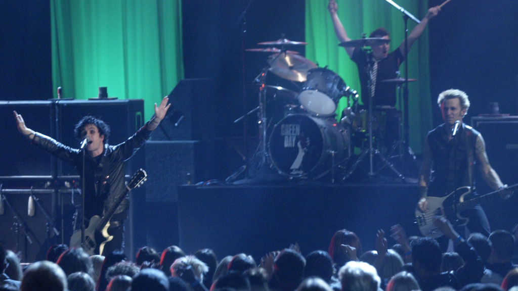 Green Day anuncia reedição de 'American Idiot' com músicas inéditas e documentário 1 CAPAS Billboard 2024 08 09T112753.988