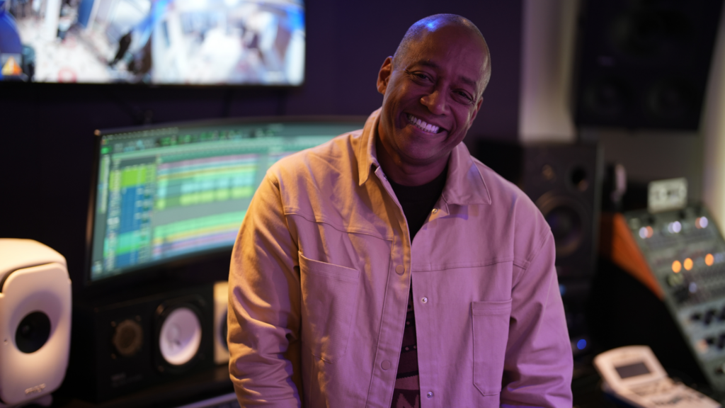 O produtor e compositor Prateado