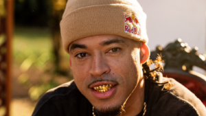 Mascara Billboard 1600 x 90036