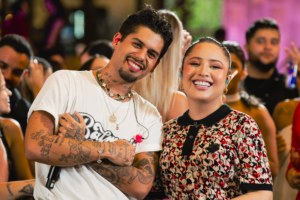 Zé Felipe e Mari Fernandez fizeram uma mescla de piseiro e sertanejo