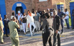 Ícone do dancehall, Vybz Kartel é solto na Jamaica