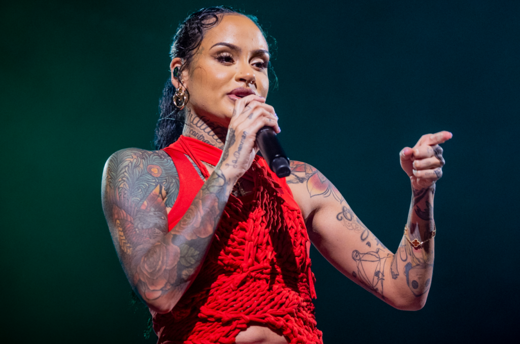 Ex de Kehlani diz que cantora está envolvida com seita e teme pela segurança da filha 1 Kehlani