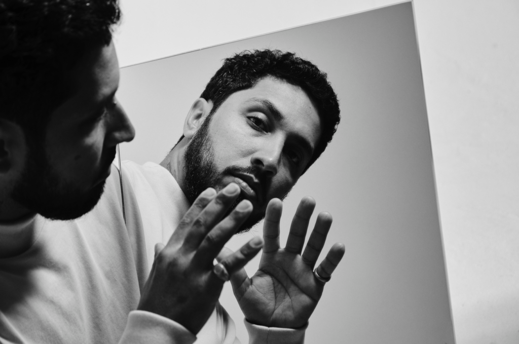 Rashid encara desconexões e reencontra fé (e a si próprio) em novo álbum, 'PORTAL' 1 Rashid