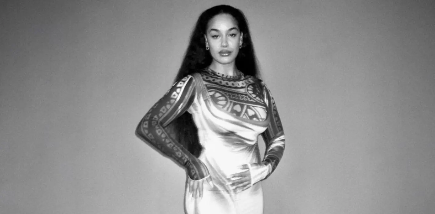 Jorja Smith é confirmada no Rock The Mountain 2025