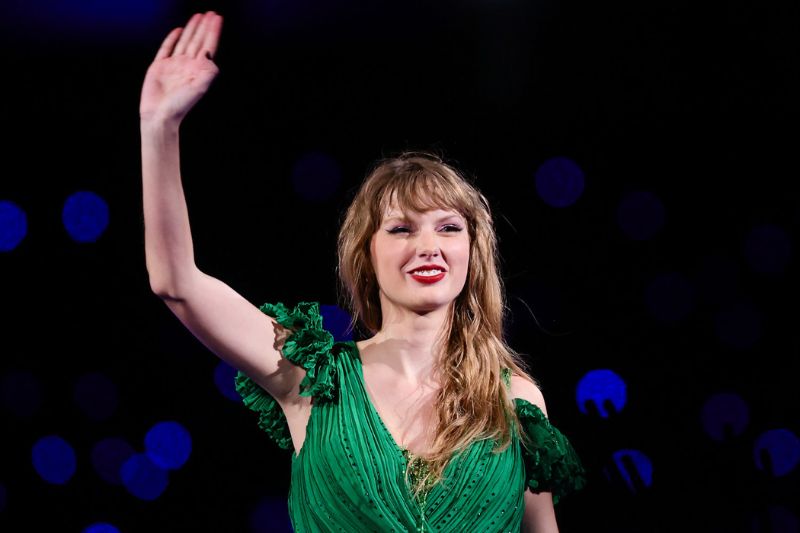 Canção de Taylor Swift para ‘Toy Story’ quebra recordes de streaming em um úni