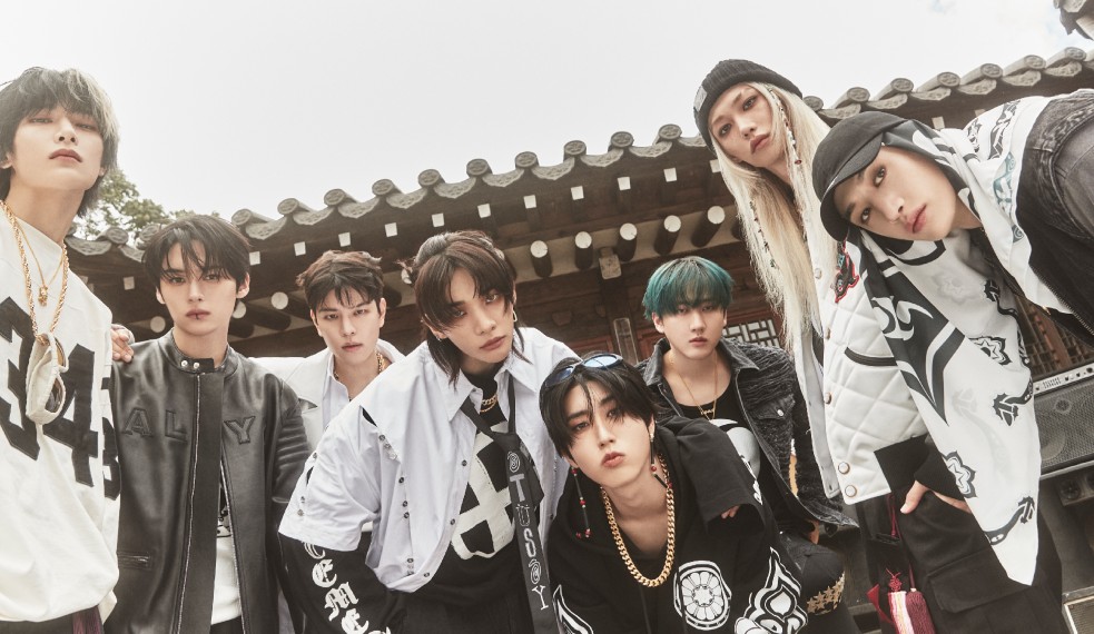 Stray Kids
