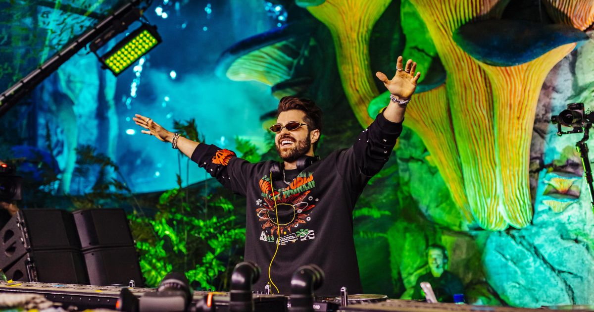 Alok quebra recorde latino americano com mil drones no Tomorrowland Brasil