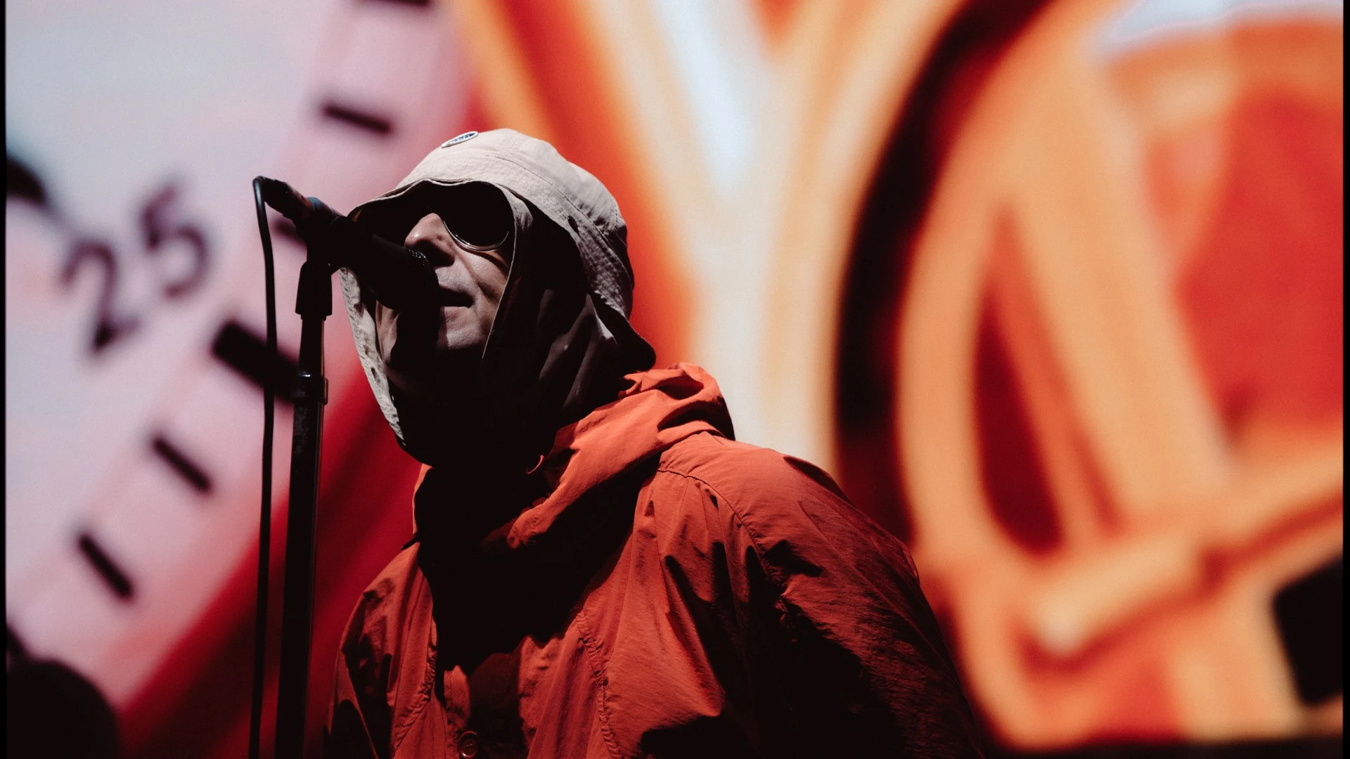 Liam Gallaguer do Oasis em SP (@JOSHUAHALLING)