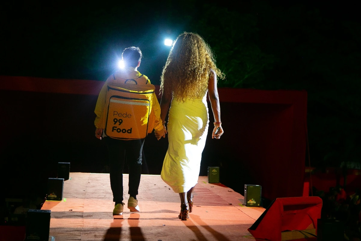 Clareou: Liniker faz participação especial em projeto de Ivete Sangalo na Bahia 3 Liniker, a grande surpresa de Ivete Clareou em Salvador (Foto: 99)