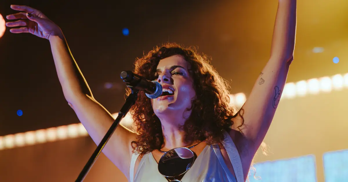Céu celebra 20 anos de carreira em SP (Ayumi