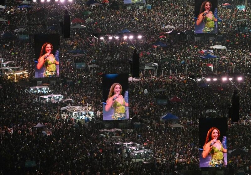 Shakira se apresenta para 2 milhões de pessoas no Rio (Daniel Ramalho/AFP/Grosby Group)