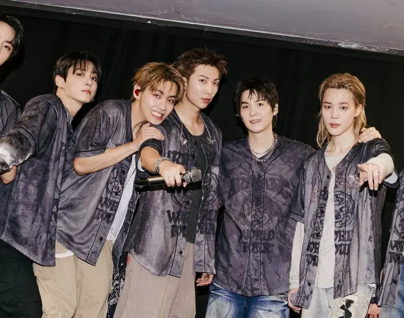 V, do BTS, faz apelo aos fãs na Europa: ‘Não venham aos hotéis’