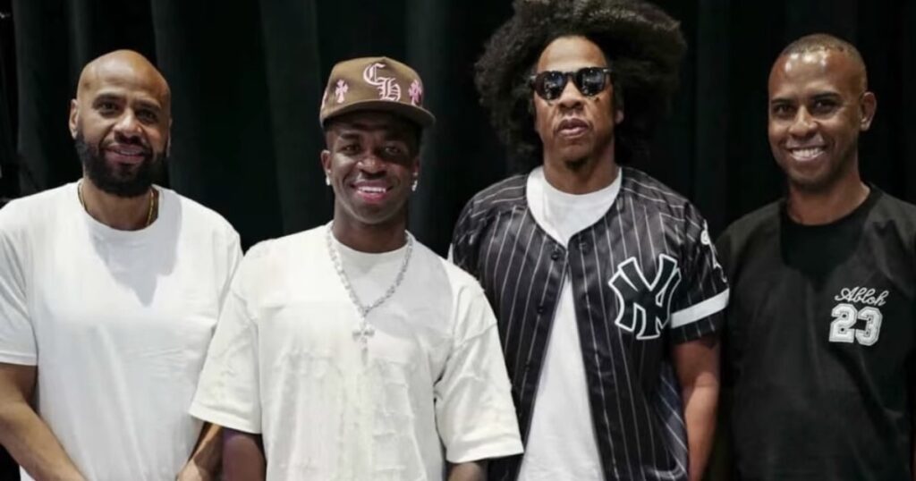 Vini Jr encontra Jay-Z em folga na Copa; rapper representa cinco brasileiros 1 Vini Jr encontra Jay-Z
